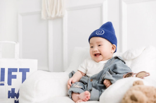 澄迈五个月宝宝拇指内扣